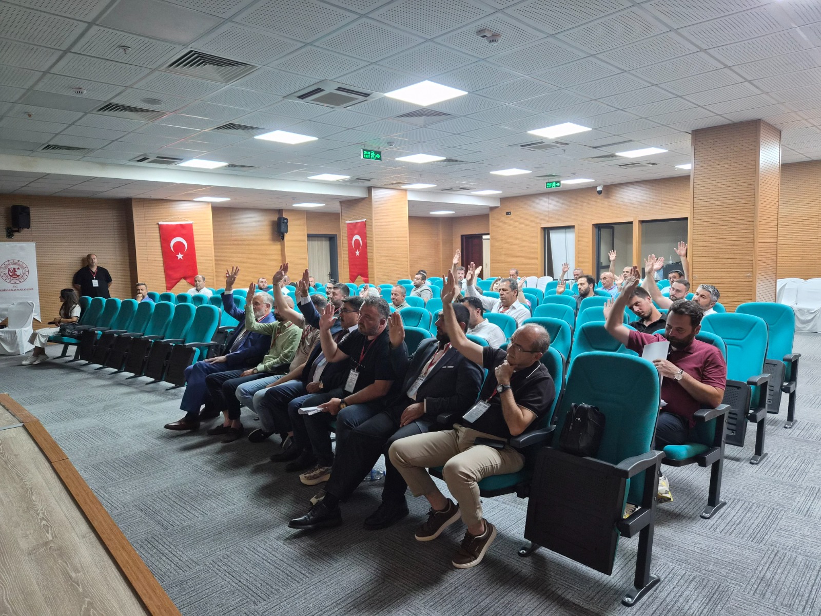 Manisa Valimiz Sayın Vahdettin &Ouml;zkan'dan Akhisar Zeytin İhtisas OSB'ye Ziyaret